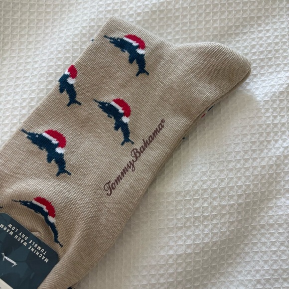 NWT Tommy Bahama Men's Tan Santa Marlins Dolphin Dress Socks Christmas OS funny - Picture 3 of 4